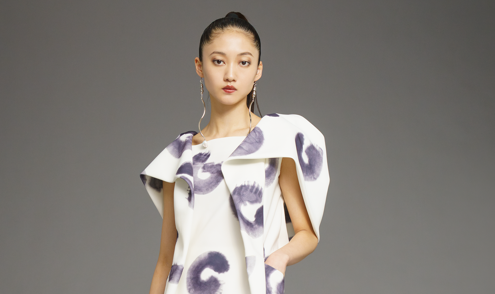 HIROKO KOSHINO COUTURE – HIROKO KOSHINO / ヒロココシノ公式ブランド