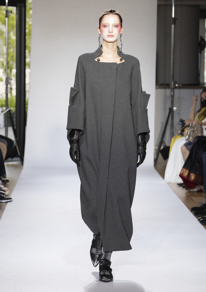 HIROKO KOSHINO COUTURE – HIROKO KOSHINO / ヒロココシノ公式ブランド