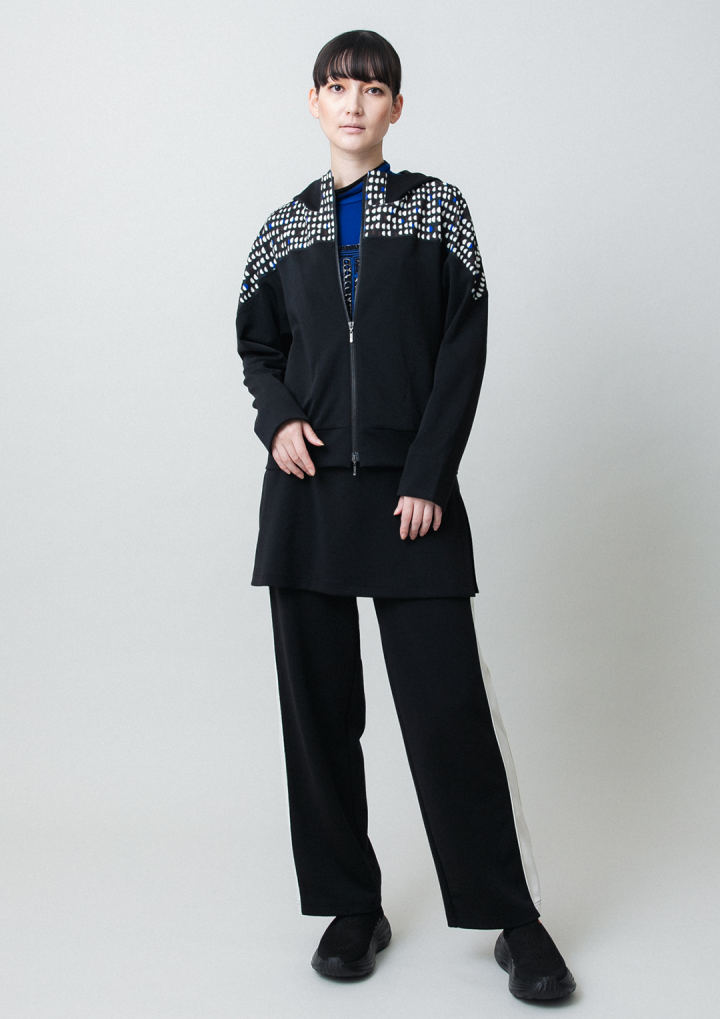 【M】美品　TRUNK HKロゴ　コシノヒロコ　 プルオーバー　ベスト　ジレ TRUNK – HIROKO KOSHINO / ヒロココシノ公式ブランドサイト